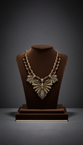 Colar statement bronze aveludado