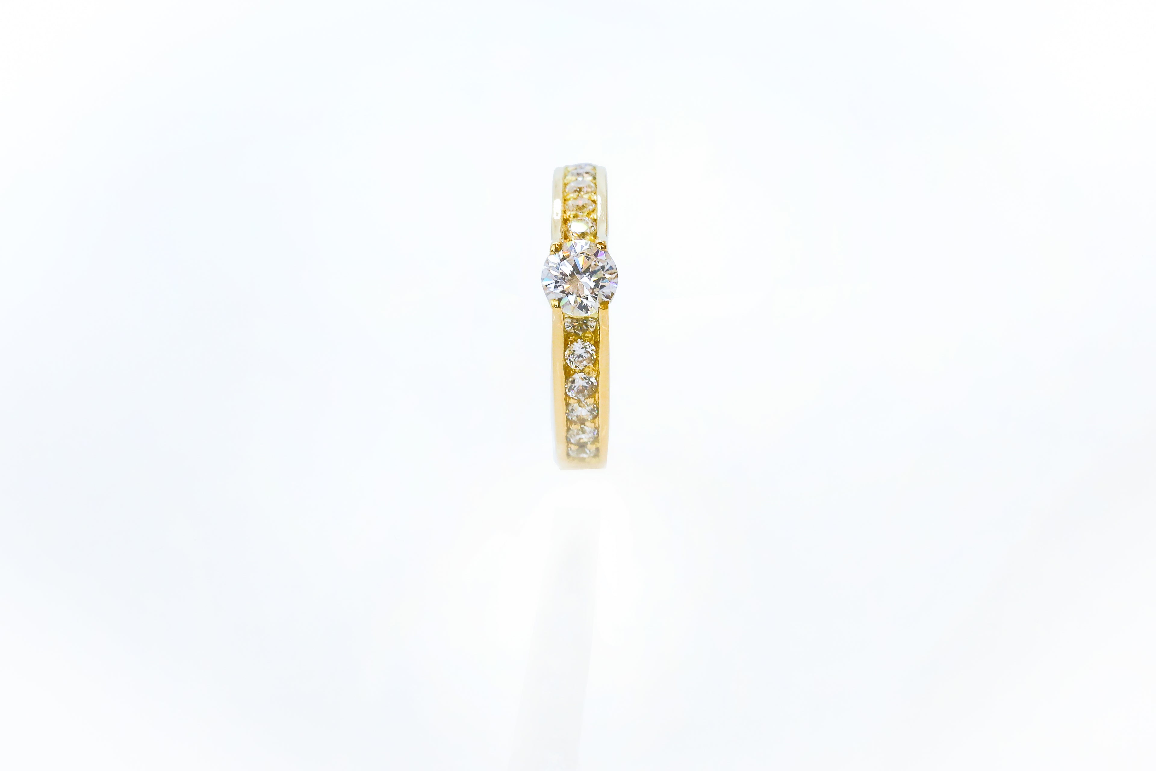 Anillo solitario de diamantes
