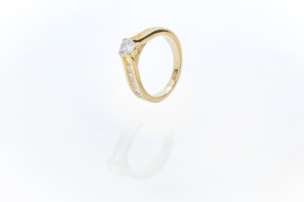 Anillo solitario de diamantes