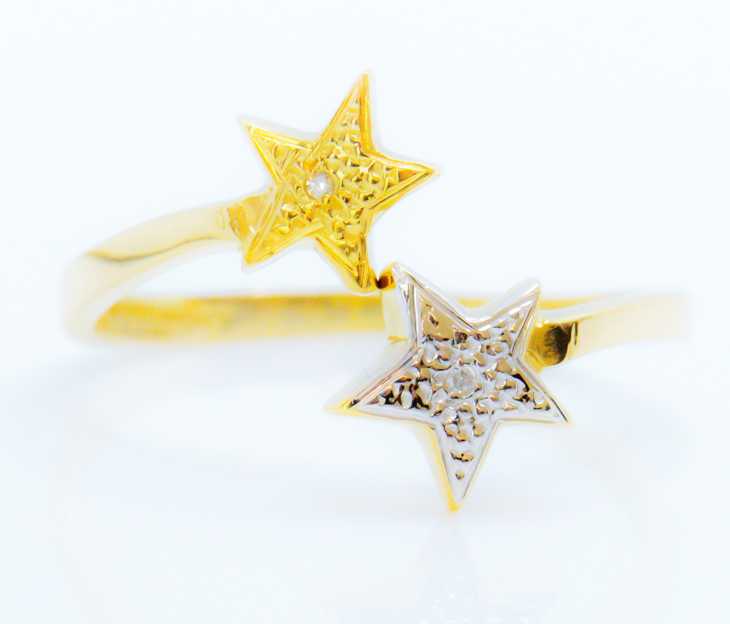 Anillo de Oro Sólido 18K Estrellas Fugaces