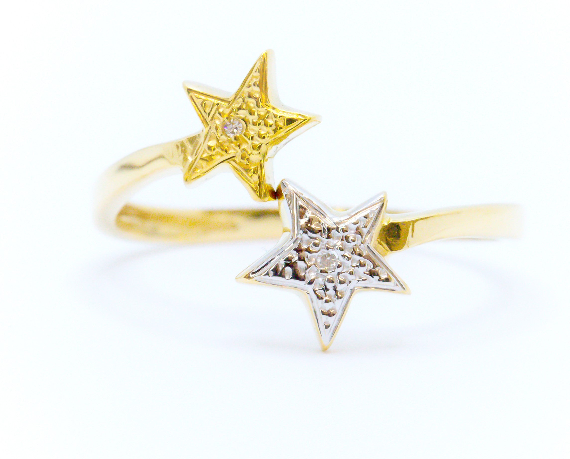 Anillo de Oro Sólido 18K Estrellas Fugaces