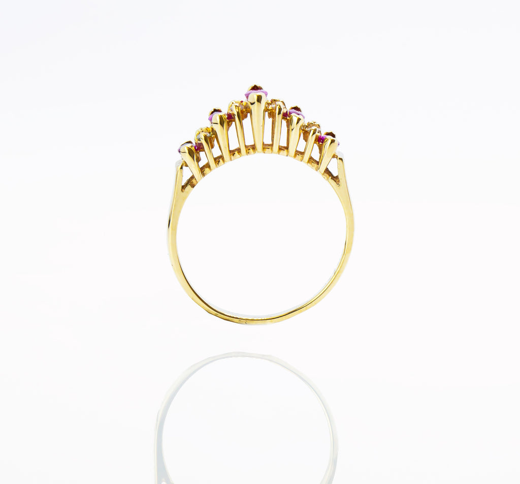 Anillo de diamante y rubí