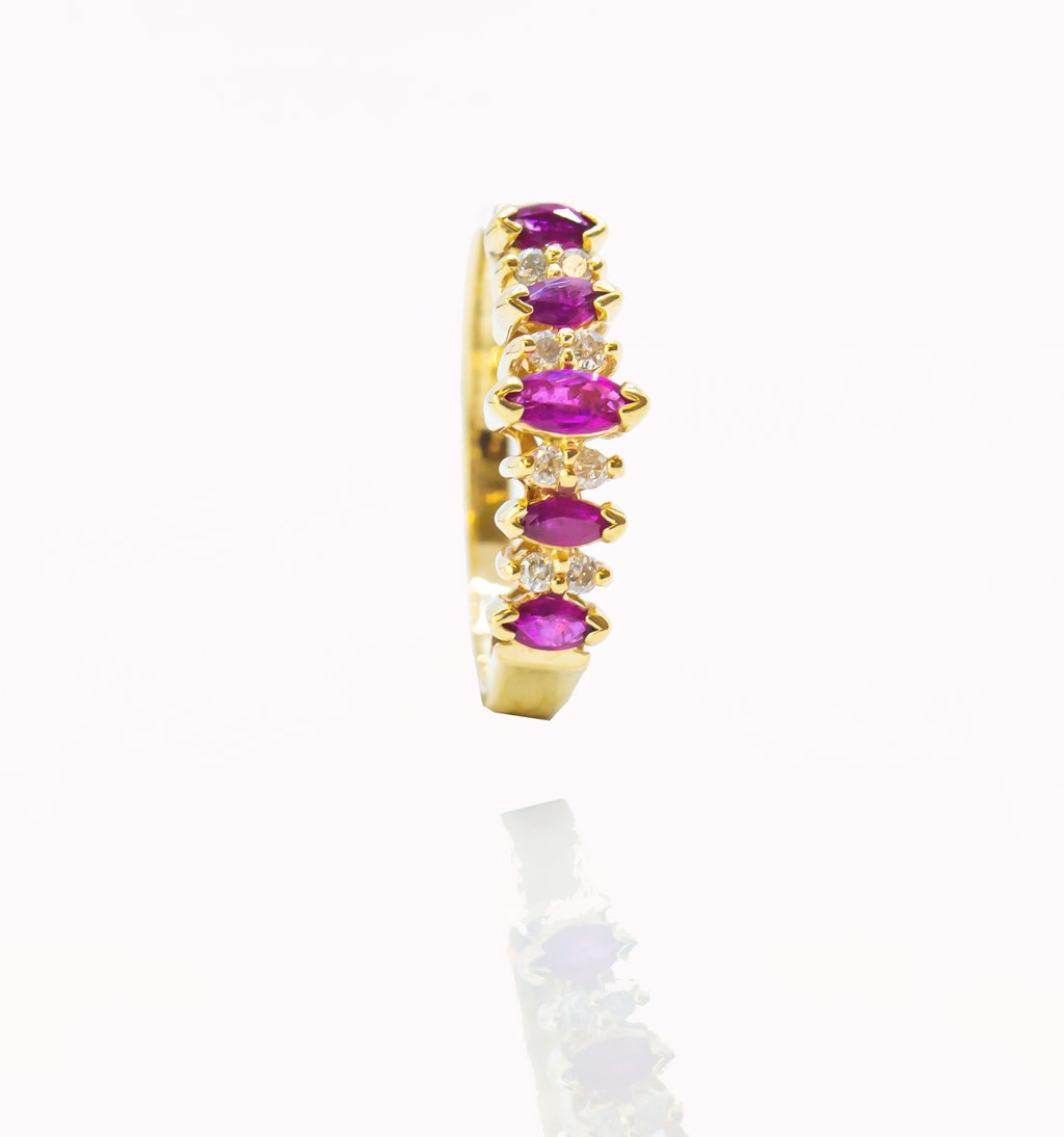 Anillo de diamante y rubí