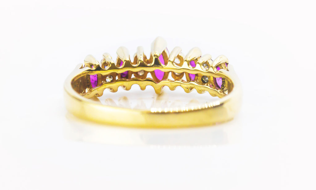 Anillo de diamante y rubí