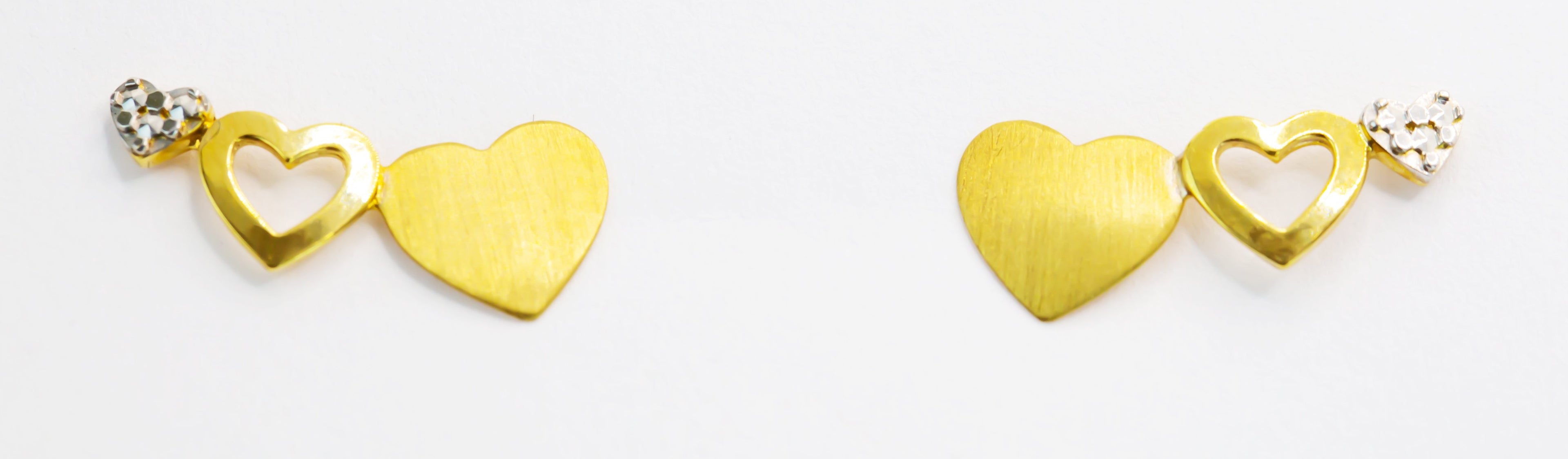 Pendientes de Oro Sólido de 18K Tres Corazón