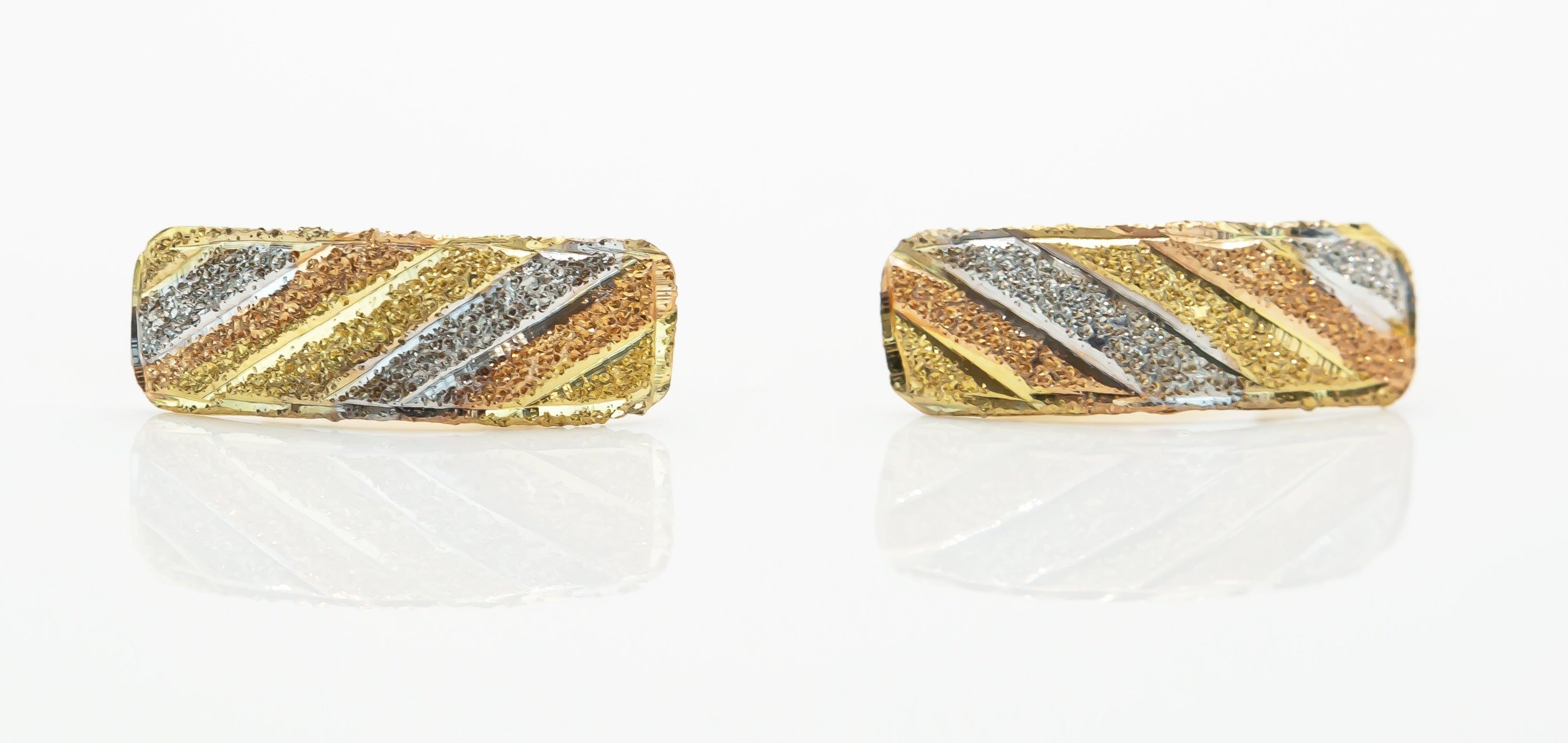 Pendientes de Oro Macizo de 18K Tipo Semiaros Gradientes Tres Oros
