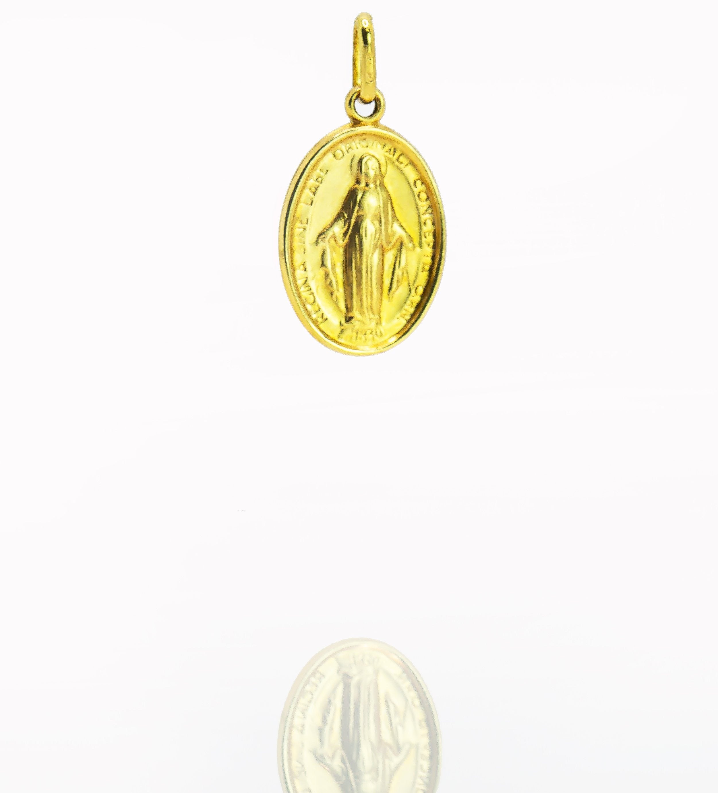 Colgante en Oro Sólido de 18K Medalla Oval Cristo