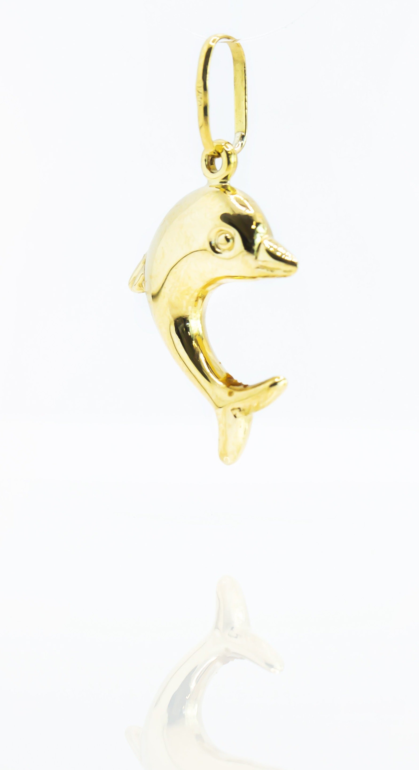 Colgante de oro macizo de 18 quilates con delfín