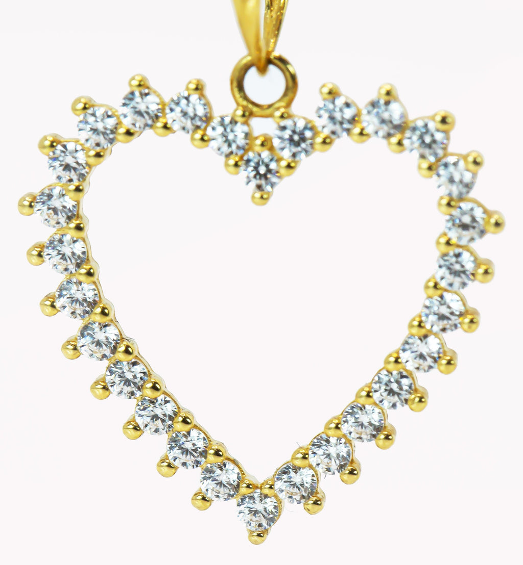 Colgante de oro macizo de 18 quilates con forma de corazón y brillantes