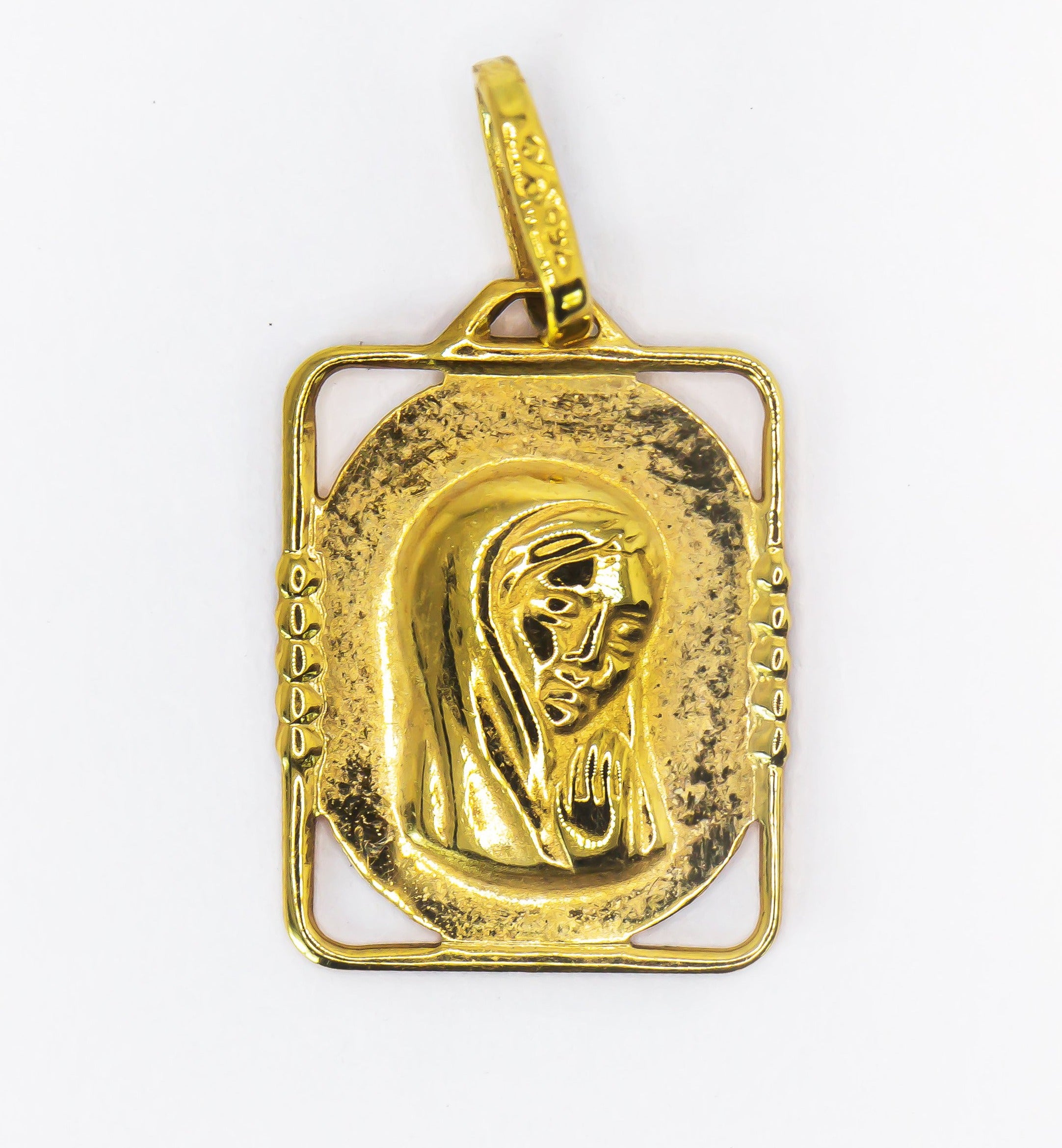 Colgante de oro macizo de 18 quilates Medalla de la Virgen María