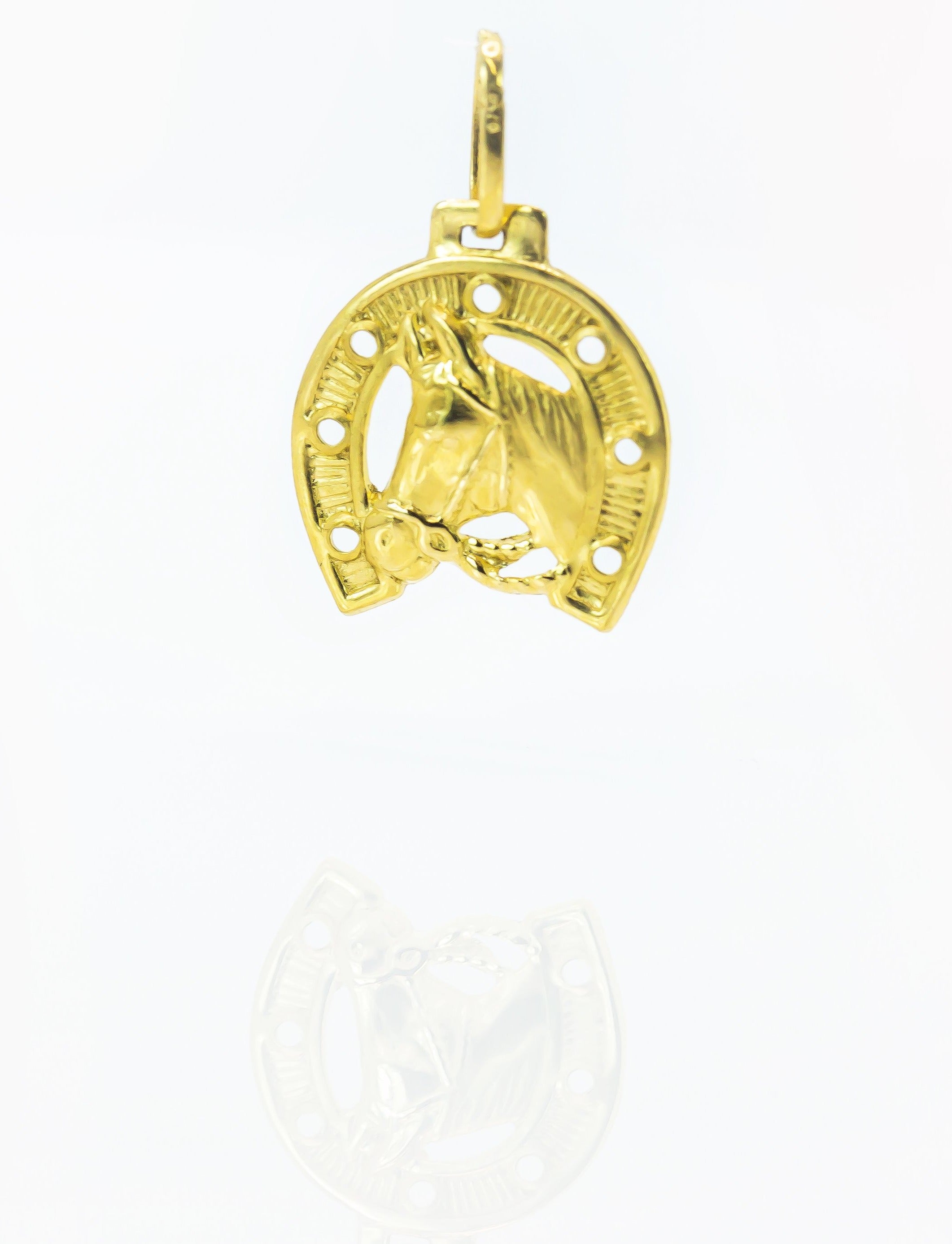 Colgante de oro macizo de 18 quilates con herradura