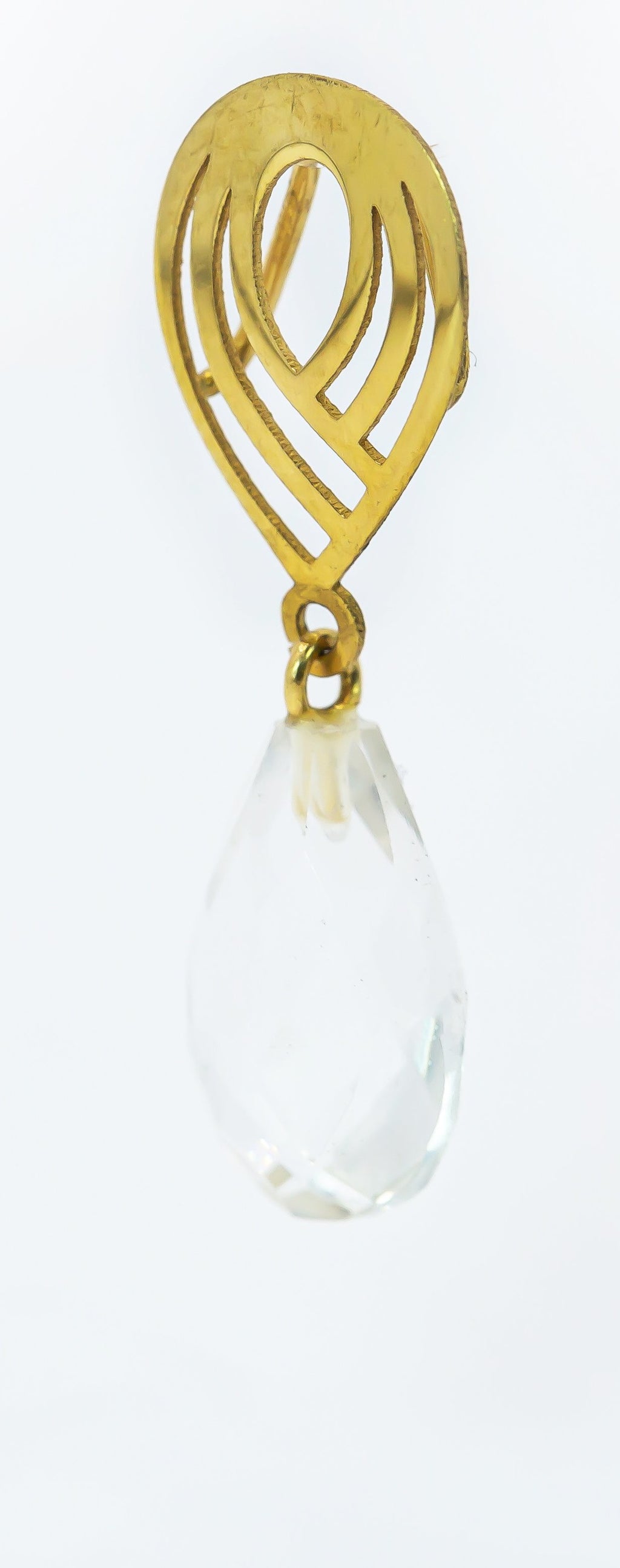 Colgante de oro macizo de 18 quilates con forma de gota