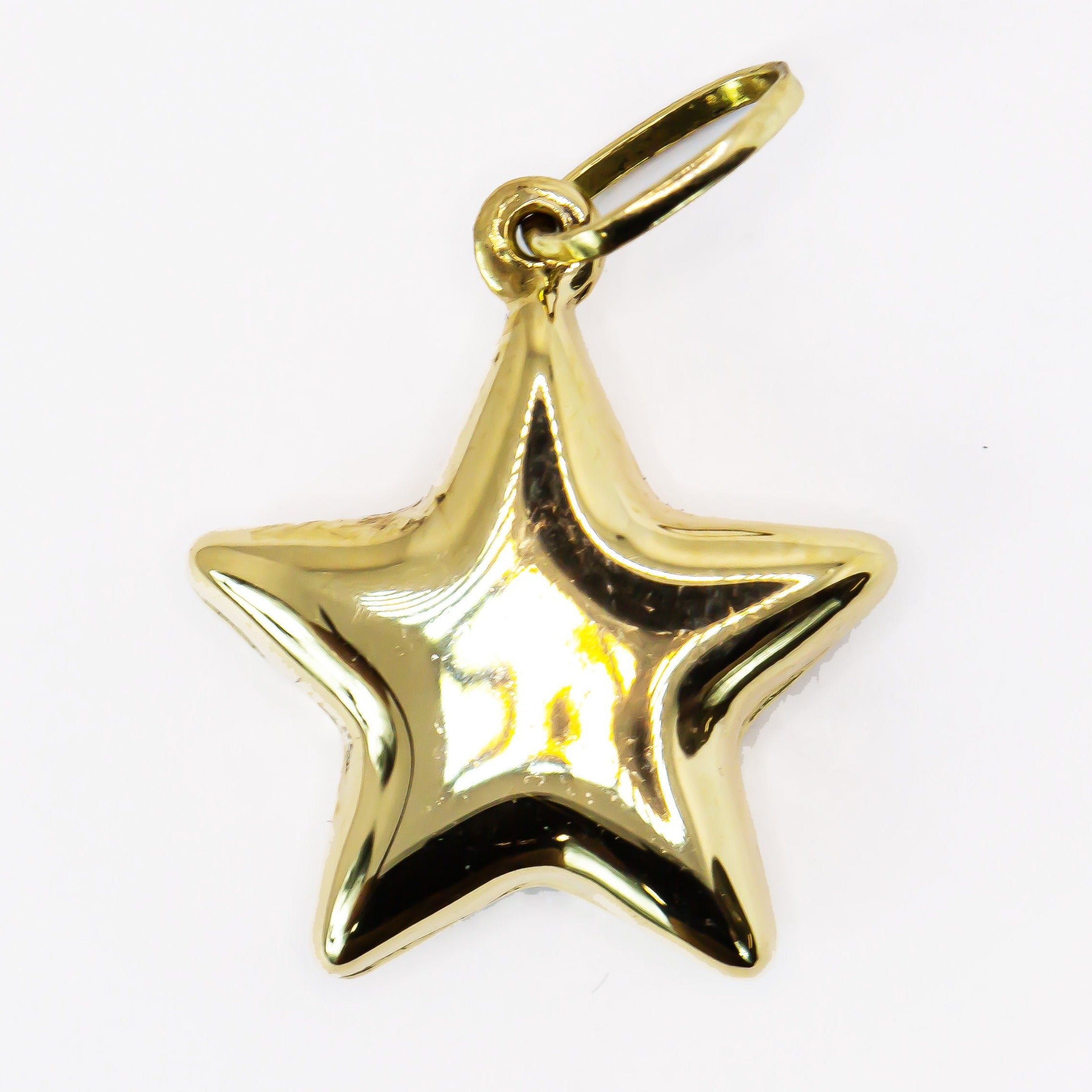 Colgante en Oro Sólido de 18K Estrella Común